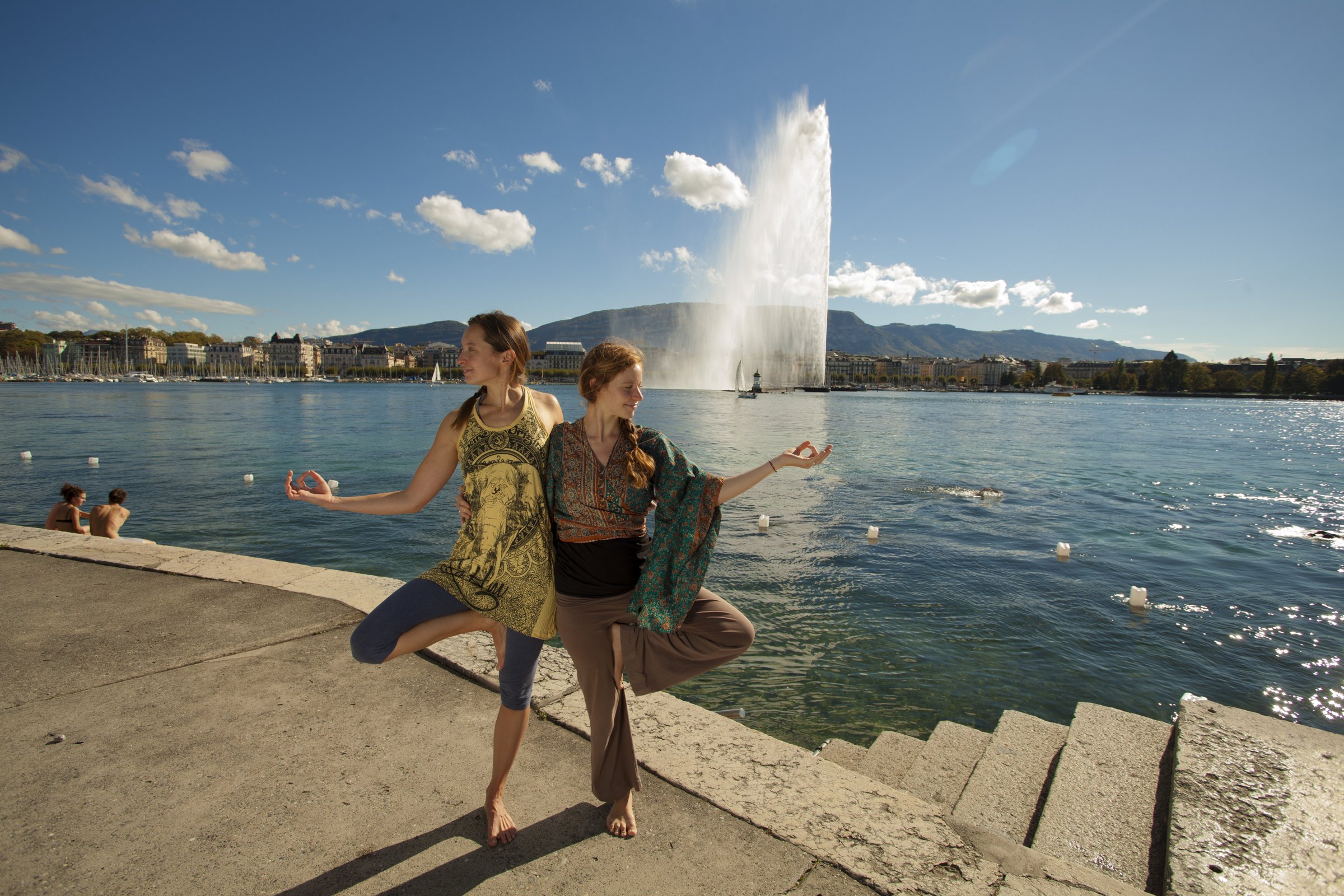 Claire Sunny-Yoga & Kasey Barbey Sallurday Ananda Yoga, geneva, switzerland