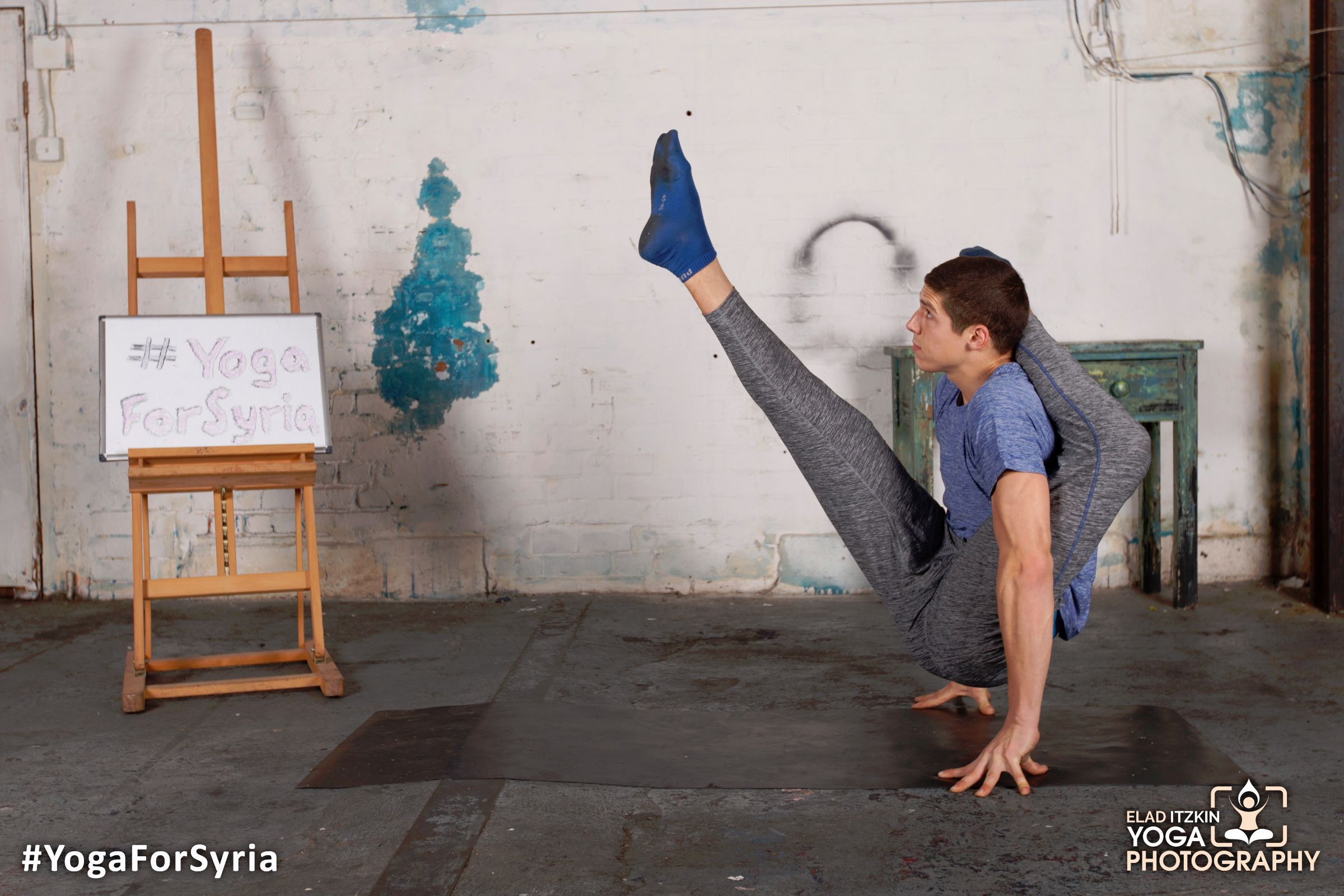 Yoga for Syria event in the Ugly Duck London, November 2015 (#YogaForSyria)