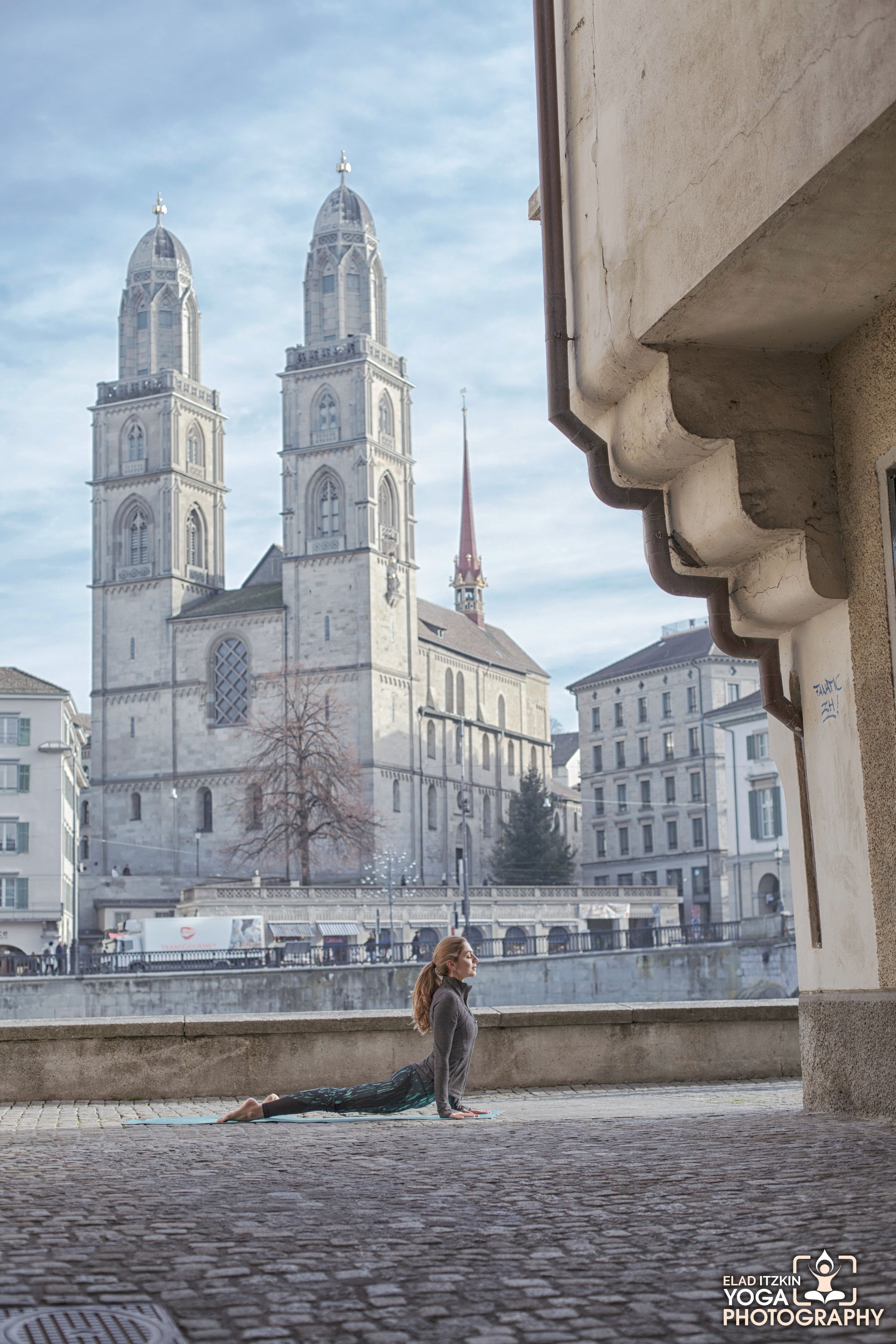 Nora Kersten - Nora Yoga - Yoga Photos Zurich, Switzerland