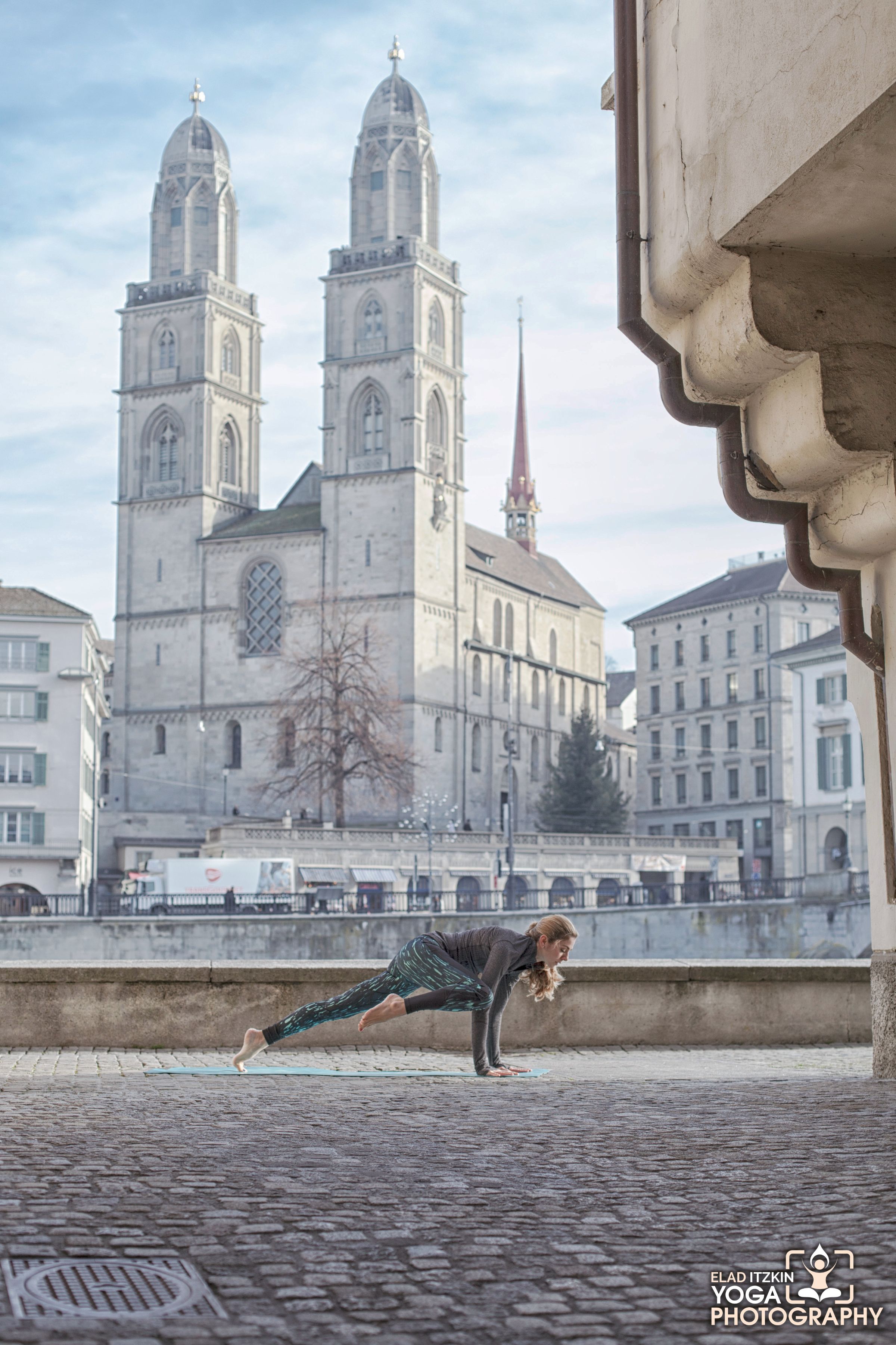Nora Kersten - Nora Yoga - Yoga Photos Zurich, Switzerland