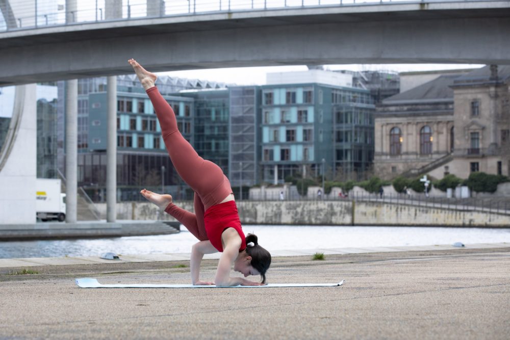 Elad Itzkin Yoga Photography - Jessica Jhotiyoga - Berlin, Germany
