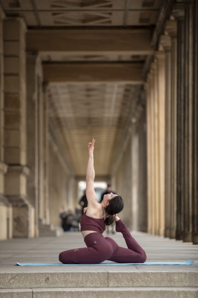 Elad Itzkin Yoga Photography - Jessica Jhotiyoga - Berlin, Germany