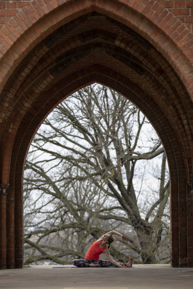 Elad Itzkin Yoga Photography - Kristina Hodakova - Berlin, Germany